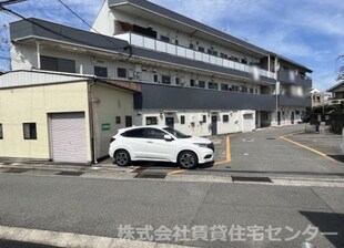 宮脇マンションの物件外観写真